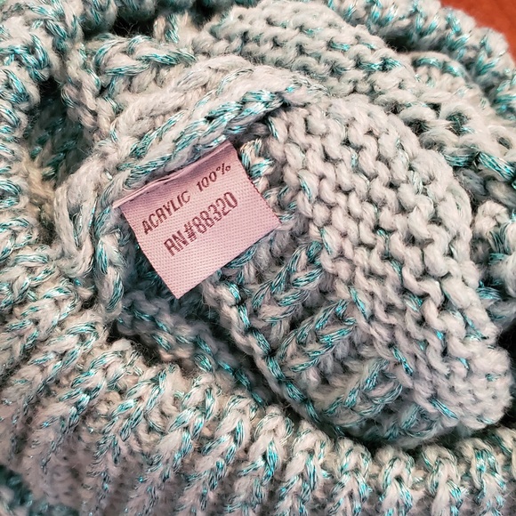 C.C Messy Bun Beanie, NWT, Soft Teal - Picture 5 of 8